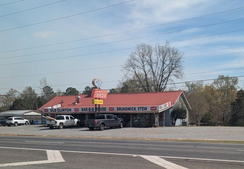 Old Clinton Barbecue House