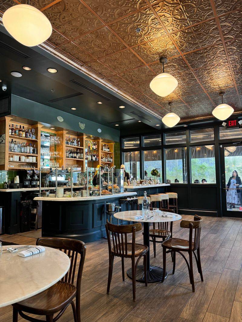 14 Georgia Restaurants That Prove Word Of Mouth Still Matters - Decor Hint Bread & Butterfly