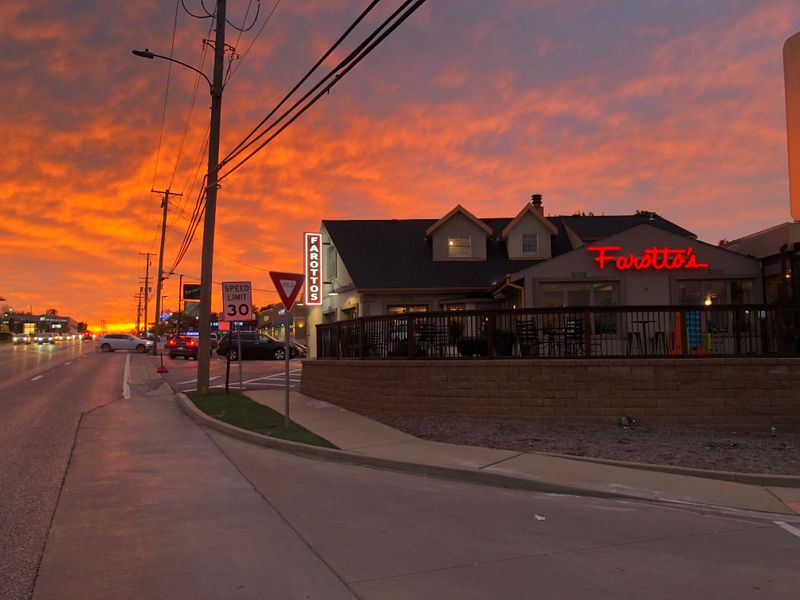 Missouri Pizza Spots Proving Simple Can Be Delicious - Decor Hint Farotto's Pizzeria