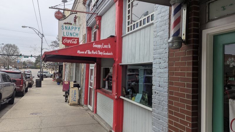 Underrated North Carolina Favorites You Need To Experience - Decor Hint Snappy Lunch, Mount Airy