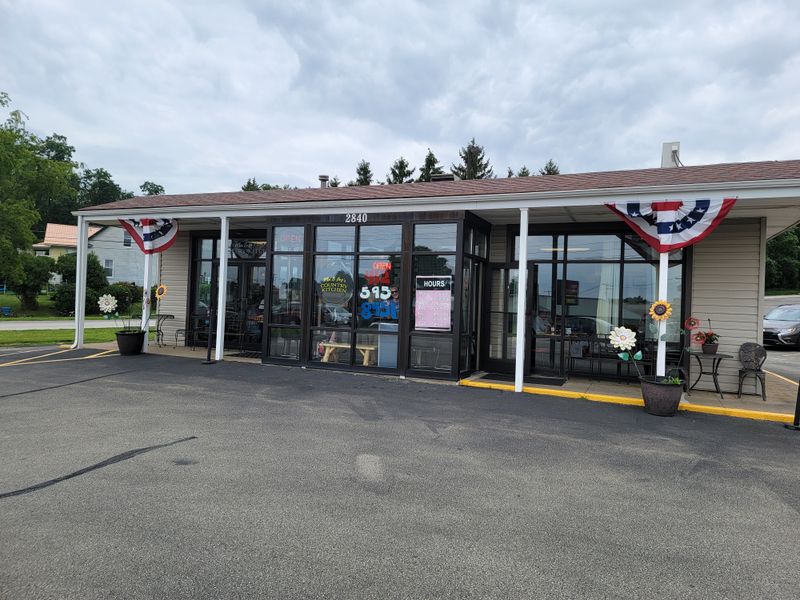 Ma and Pop's Country Kitchen