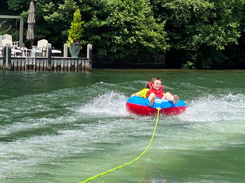 Lake Rabun Is One Of Georgia's Most Peaceful Hidden Retreats - Decor Hint Peaceful Atmosphere Away From Crowds