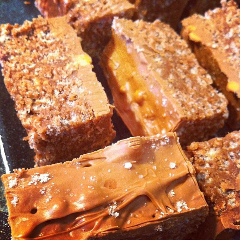 12 Outstanding Iowa Dishes Locals Will Defend With Passion - Decor Hint Scotcheroos