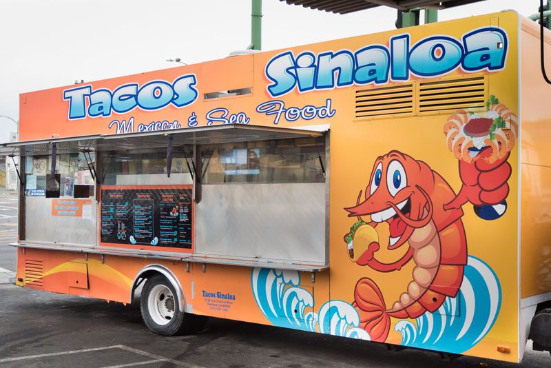 10 California Taco Trucks Where Street Food Is Taken Seriously - Decor Hint Tacos Sinaloa (Oakland)