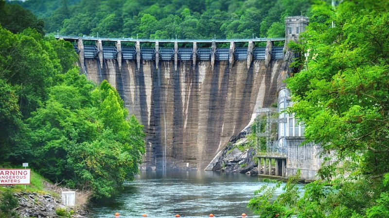 Legendary Landmarks: Nature, History & Epic Views