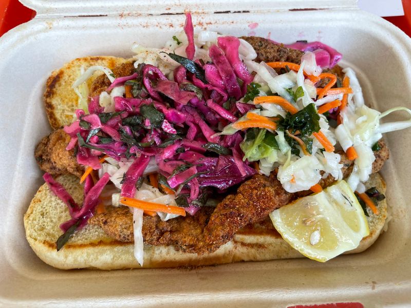 12 North Carolina Eateries Making Waves On The Foodie Scene - Decor Hint Saltbox Seafood Joint