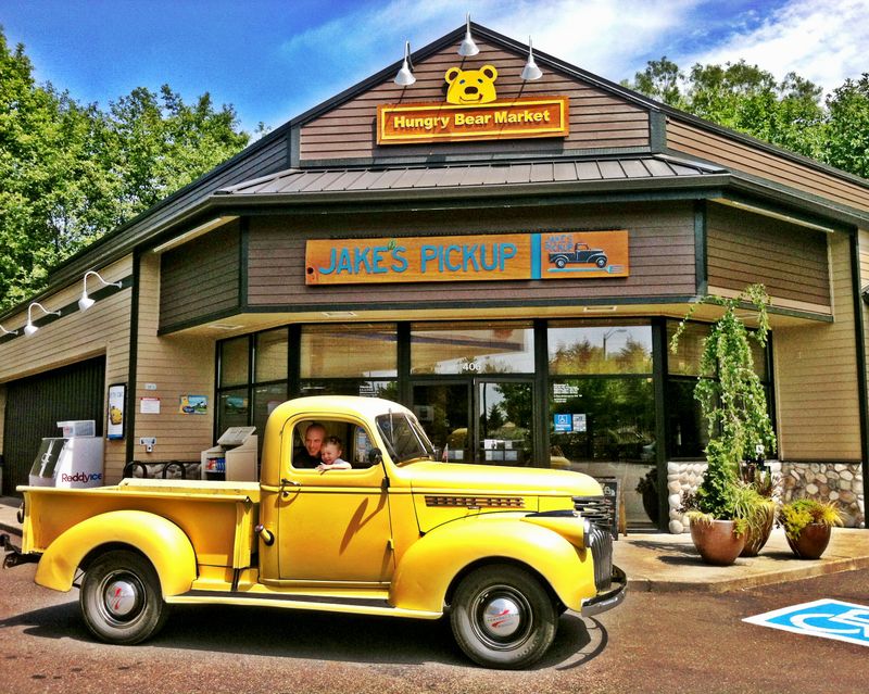 12 Washington Gas Station Foods Locals Swear Are Shockingly Good - Decor Hint Fresh Fish And Chips At Jake's Pickup At Chevron Hungry Bear Market