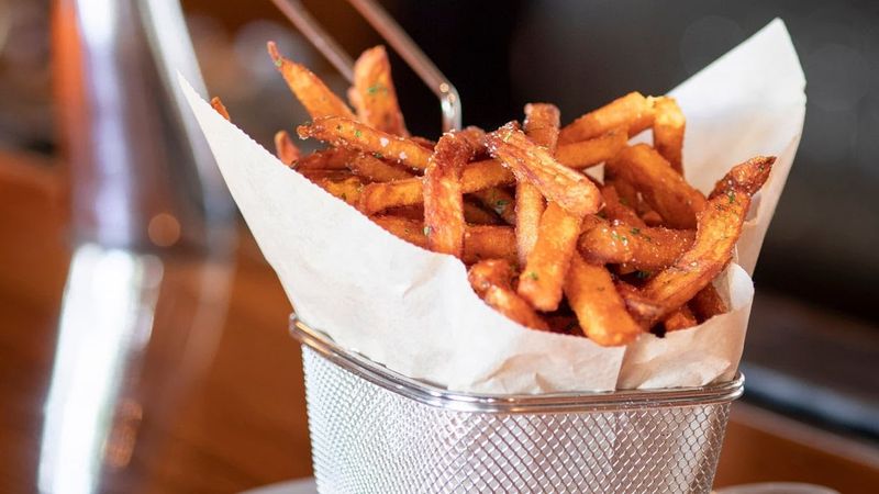 Operating Hours That Favor Evening Visits And Weekend Lunches