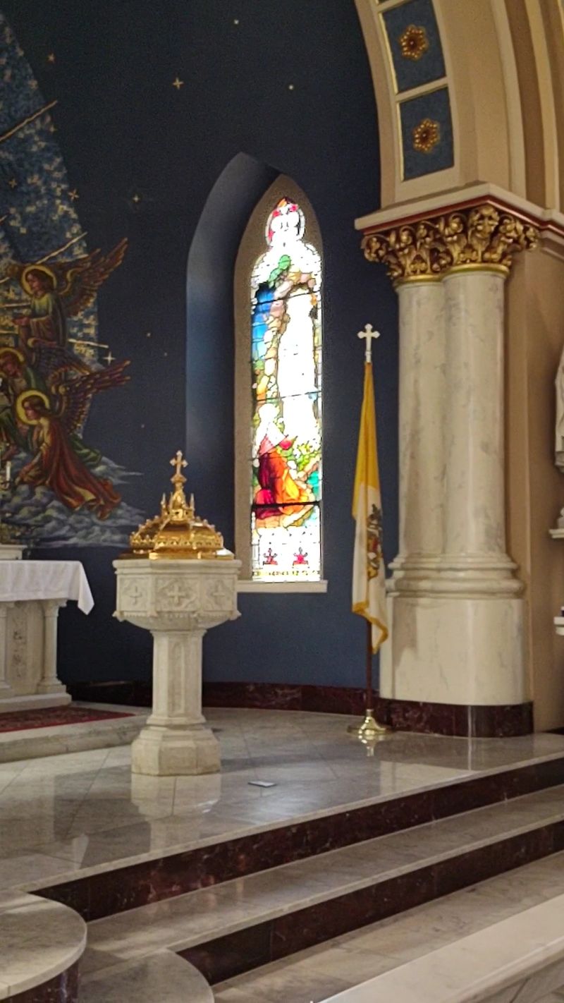 St Joseph Catholic Church In Macon Georgia Looks Like Something From Harry Potter - Decor Hint Tall Narrow Windows Creating Vertical Lines