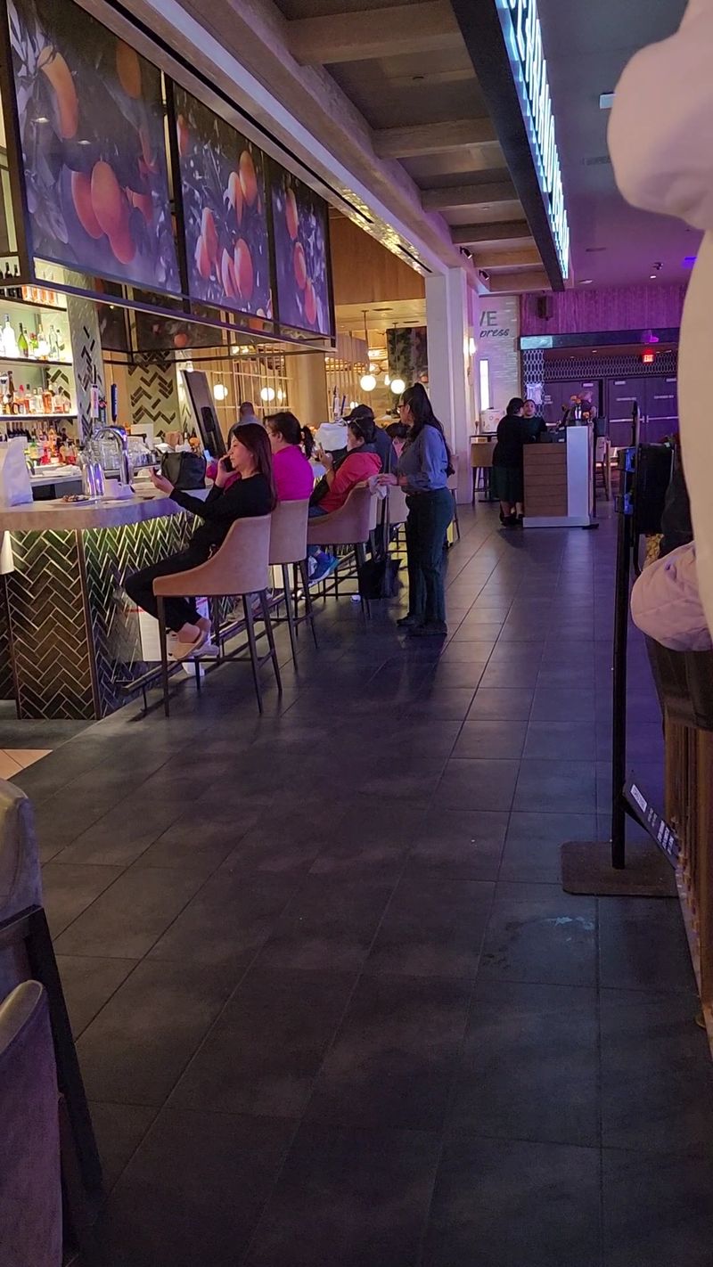 Serrano Buffet - Highland