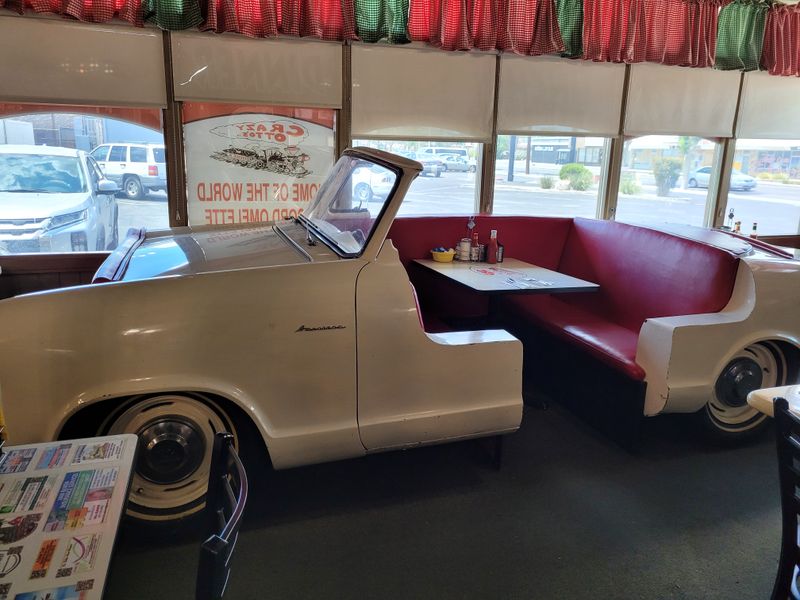 A Genuine 1952 Vintage Mountainview Diner