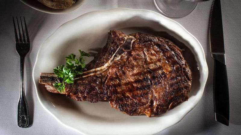 10 Nevada Steakhouses Serving Confidence On Every Plate - Decor Hint Golden Steer Steakhouse Las Vegas