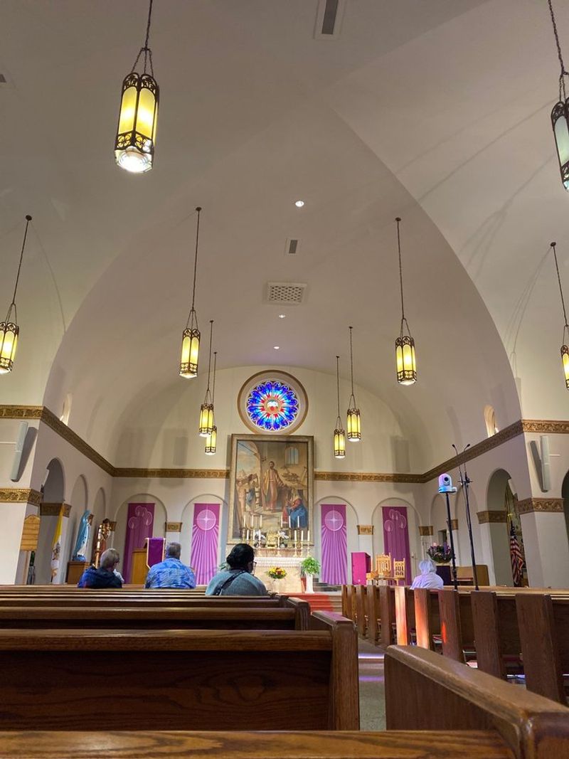 St Joseph Catholic Church In Macon Georgia Looks Like Something From Harry Potter - Decor Hint Vaulted Ceilings That Soar Overhead