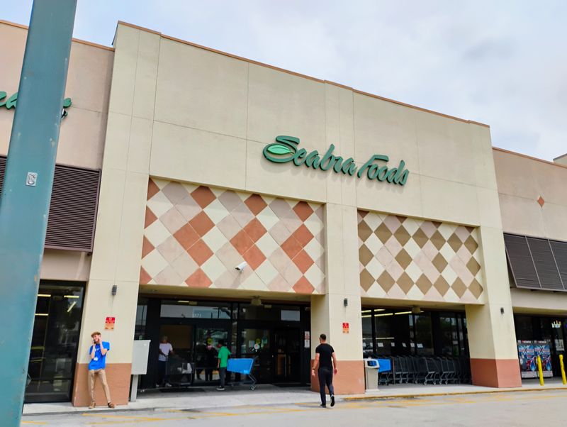 13 Florida Grocery Stores Locals Trust Most For Fresh Meat And Seafood - Decor Hint Seabra Foods