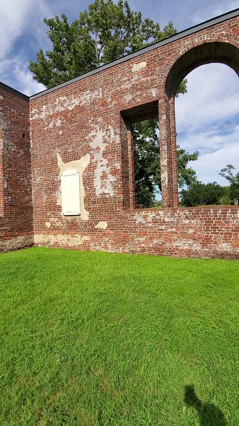 A Lost North Carolina Town That Whispers Stories Of Long Ago - Decor Hint English Bricks That Refused To Fall