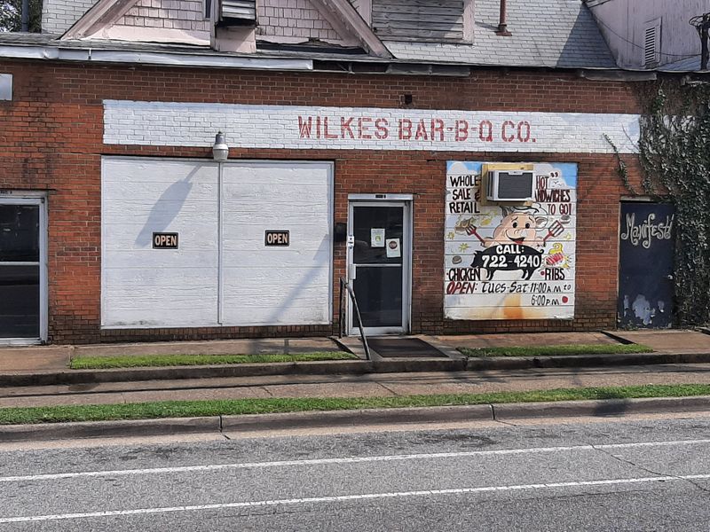 These Georgia Food Spots Built Their Reputation The Old-Fashioned Way - Decor Hint Wilkes Bar-B-Q