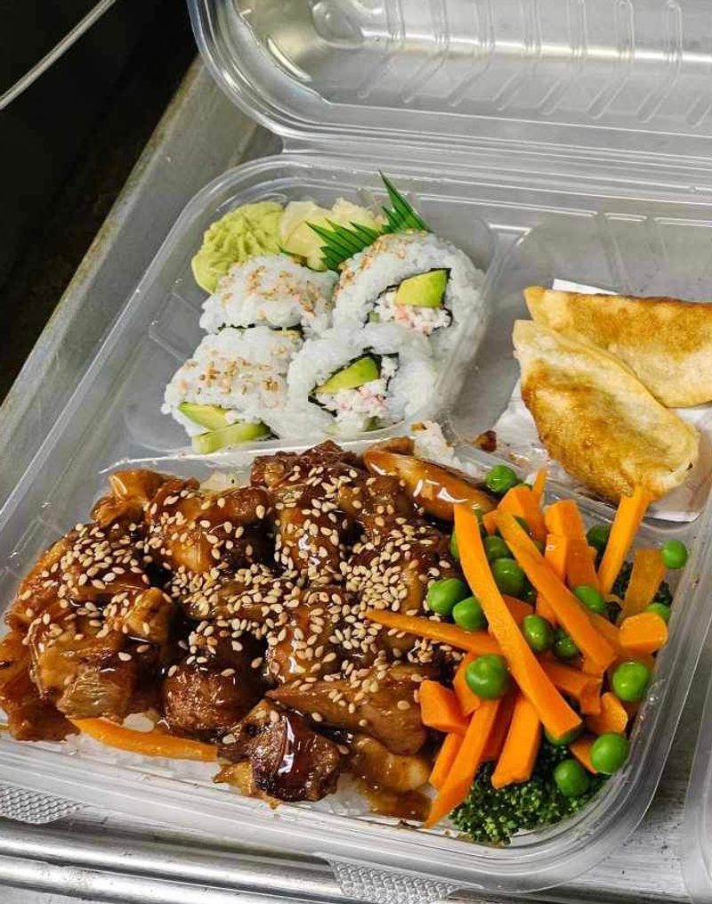 Oregon’s Food Cart Scene Is Loud, Proud, And Seriously Delicious At These 10 Stops - Decor Hint Springwater Cart Park