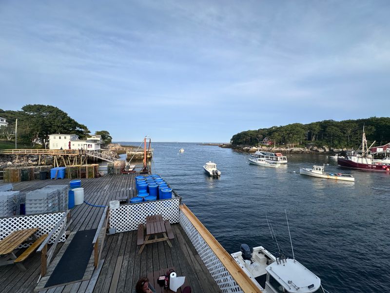 Shaw's Fish & Lobster Wharf