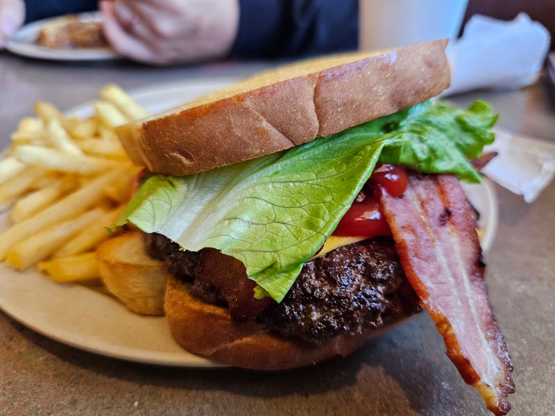Nebraska's Most Beloved Hole-In-The-Wall Restaurant - Decor Hint Burgers, Steaks, And Beyond Breakfast