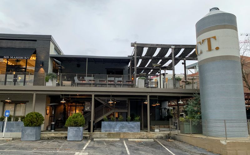 Cozy Georgia Restaurants That Feel Just Right On A Rainy Day - Decor Hint JCT Kitchen & Bar