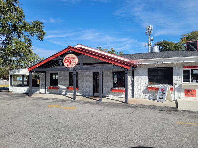 The North Carolina Smokehouse With Brisket You'll Dream About - Decor Hint A Massive Wood-Fired Smoker That Changes Everything