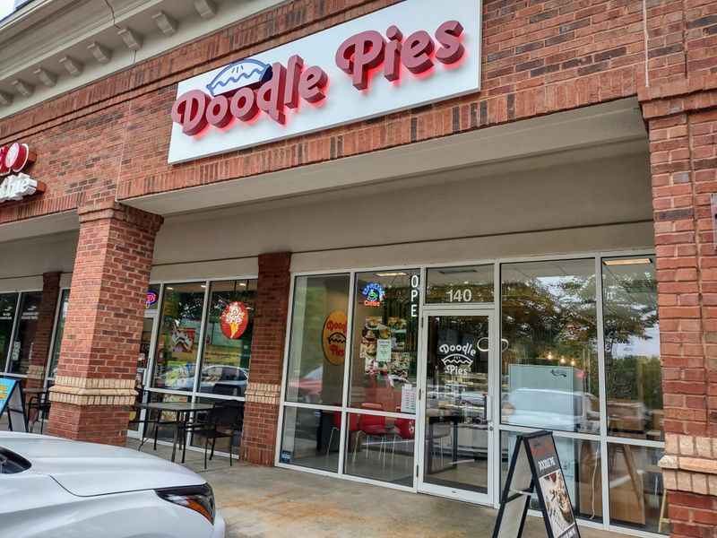 Beloved Georgia Restaurants Known For Their Incredible Homemade Pie - Decor Hint Doodle Pies