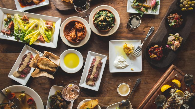 Georgia Lunch Spots Locals Never Get Tired Of Visiting - Decor Hint Barcelona Wine Bar