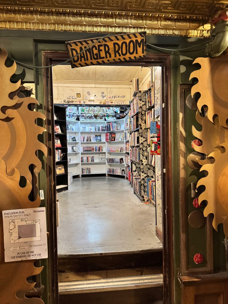 This Enormous California Used Bookstore Is An All-Day Adventure - Decor Hint Membership Program With Special Perks