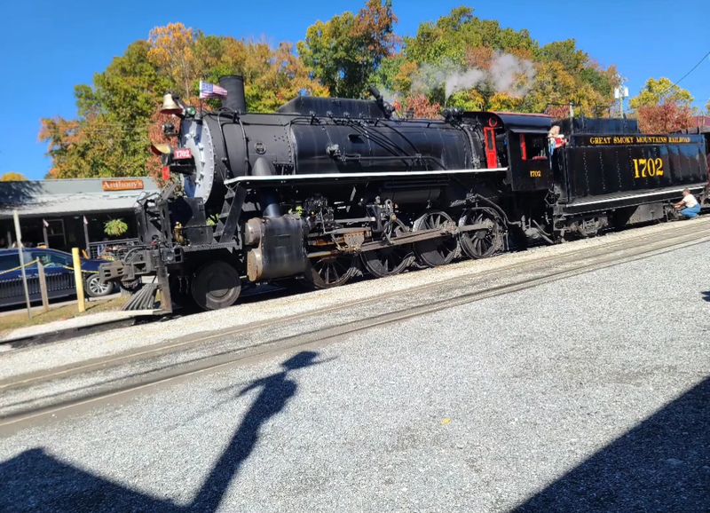 A Scenic Train Journey You'll Never Forget In The Smokies, North Carolina - Decor Hint Open-Air Gondola Cars