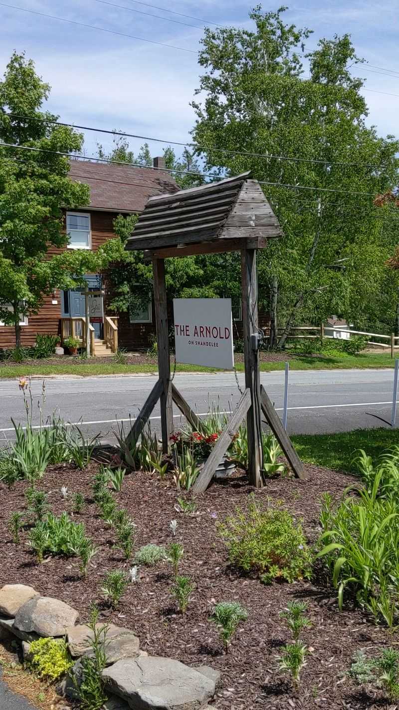 The Arnold House, Livingston Manor
