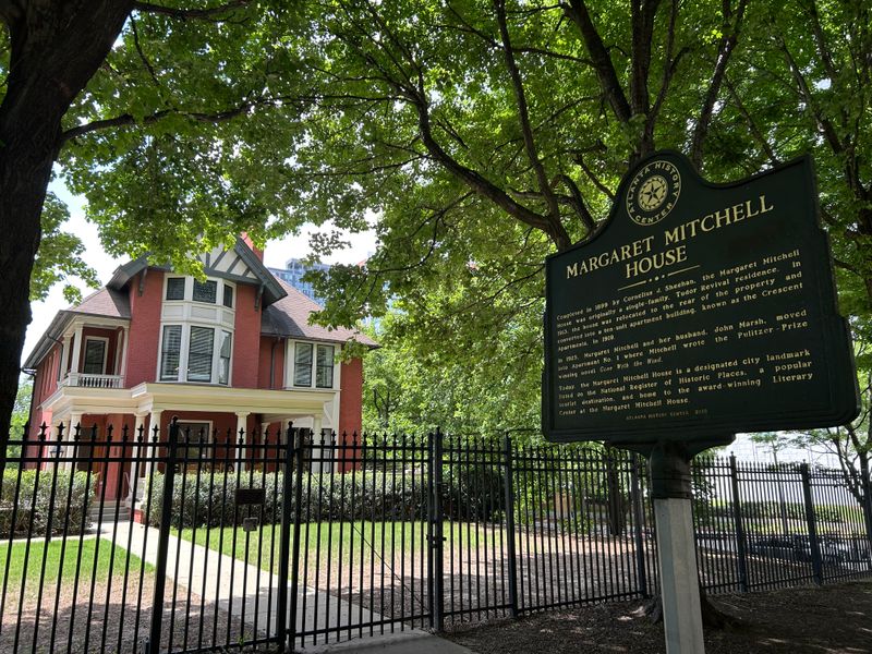 Georgia's Atlanta History Center Is A Must-Visit For Explorers - Decor Hint Margaret Mitchell House Treasures