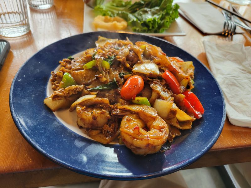 Nom Nom Restaurant And Grill