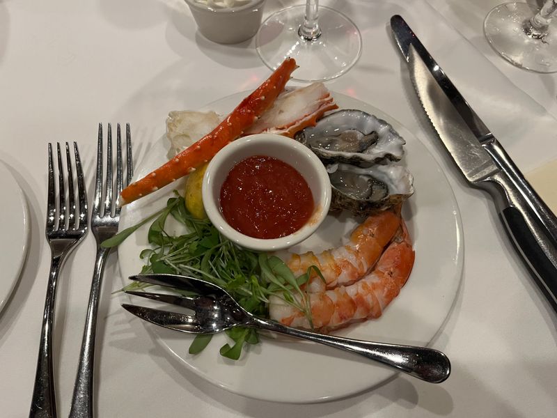 This California Steakhouse Has Been Drawing Long Drives For Prime Rib Dinner For Eight Decades - Decor Hint Menu Expansion In 1993