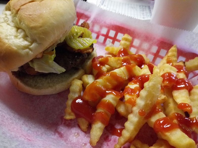 Martha's Grill, Star