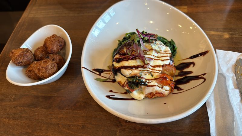 Czak’s Coastal Cuisine (Pascagoula)