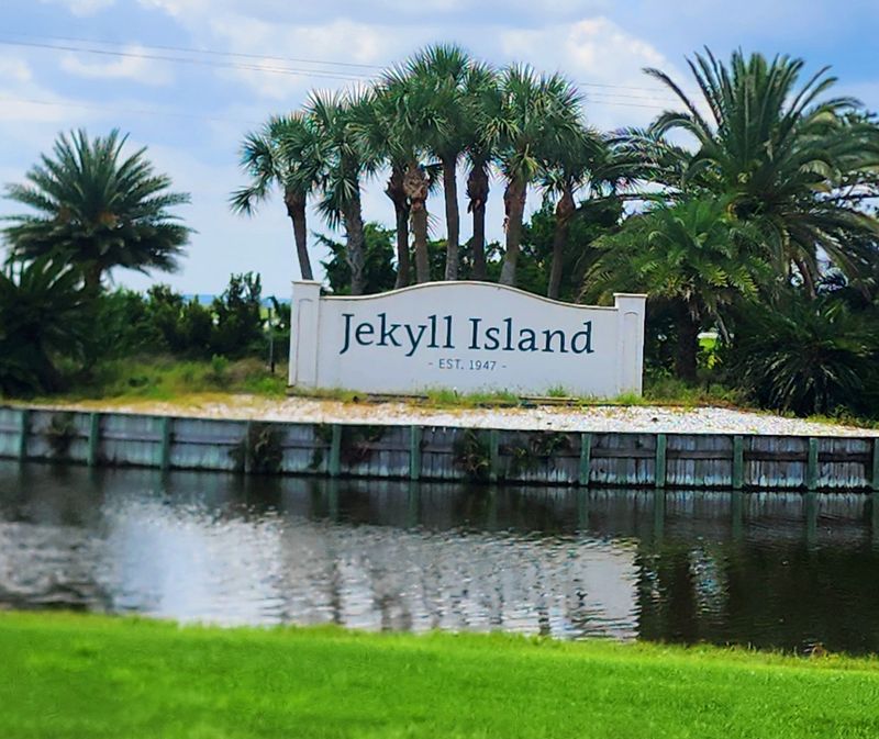 This Winter Hunt on Jekyll Island Is Turning Georgia Visitors Into Treasure Seekers - Decor Hint Anyone Can Join Without Registration Fees
