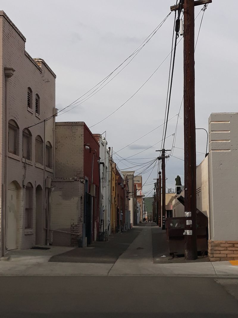 These 12 California Towns Are So Affordable, Living On Social Security Actually Works - Decor Hint Porterville