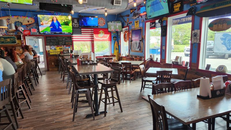 Shuckin' Shack Oyster Bar, Surf City