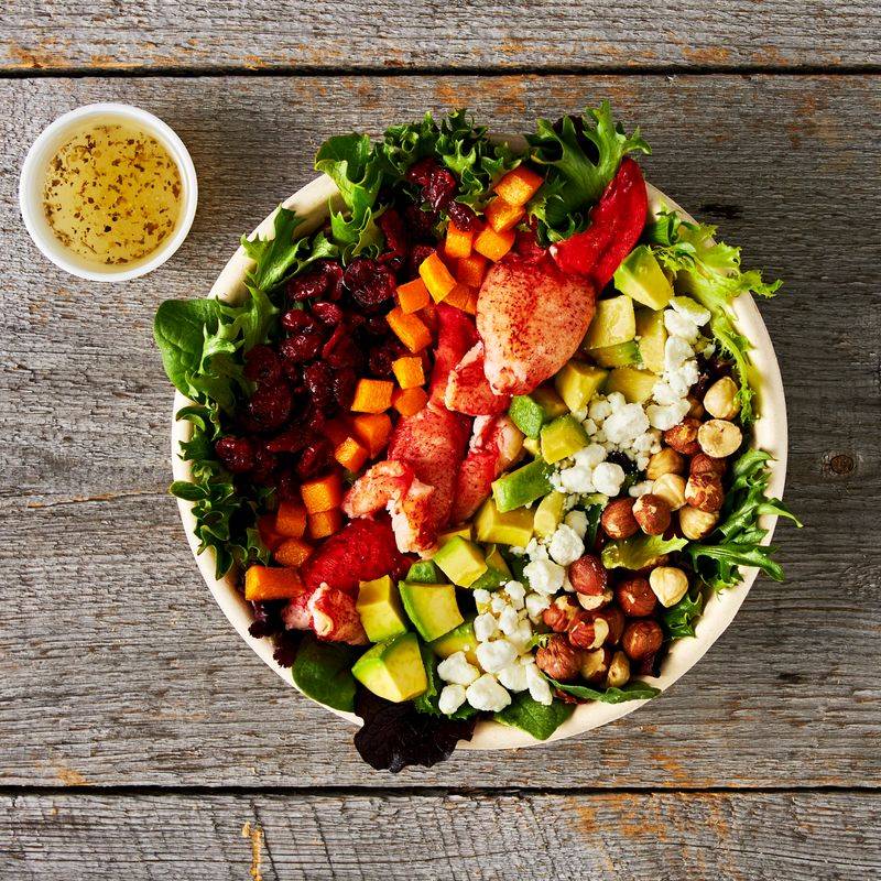 This Georgia Food Truck Serves Lobster Rolls Worth Crossing Counties For - Decor Hint Born From A Shark Tank Success Story