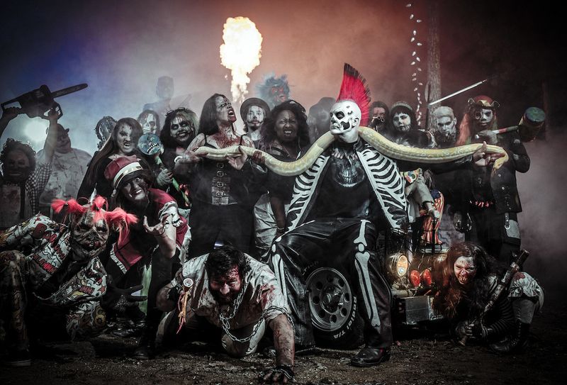 This North Carolina Place Delivers Screams, Chills, And Thrills - Decor Hint The Legendary Monster Midway Experience