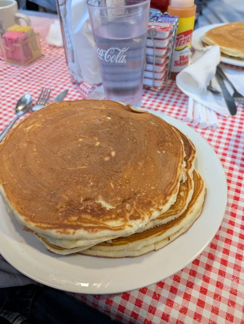 This North Carolina Restaurant Proves Pancakes Can Be Life-Changing - Decor Hint Hotcakes That Defy All Logic And Plate Size