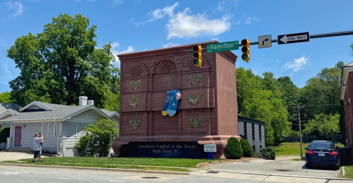 This North Carolina Roadside Oddity Is Stranger Than Youd - Decor Hint