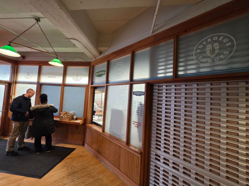 Friendly Faces, Fast Lines