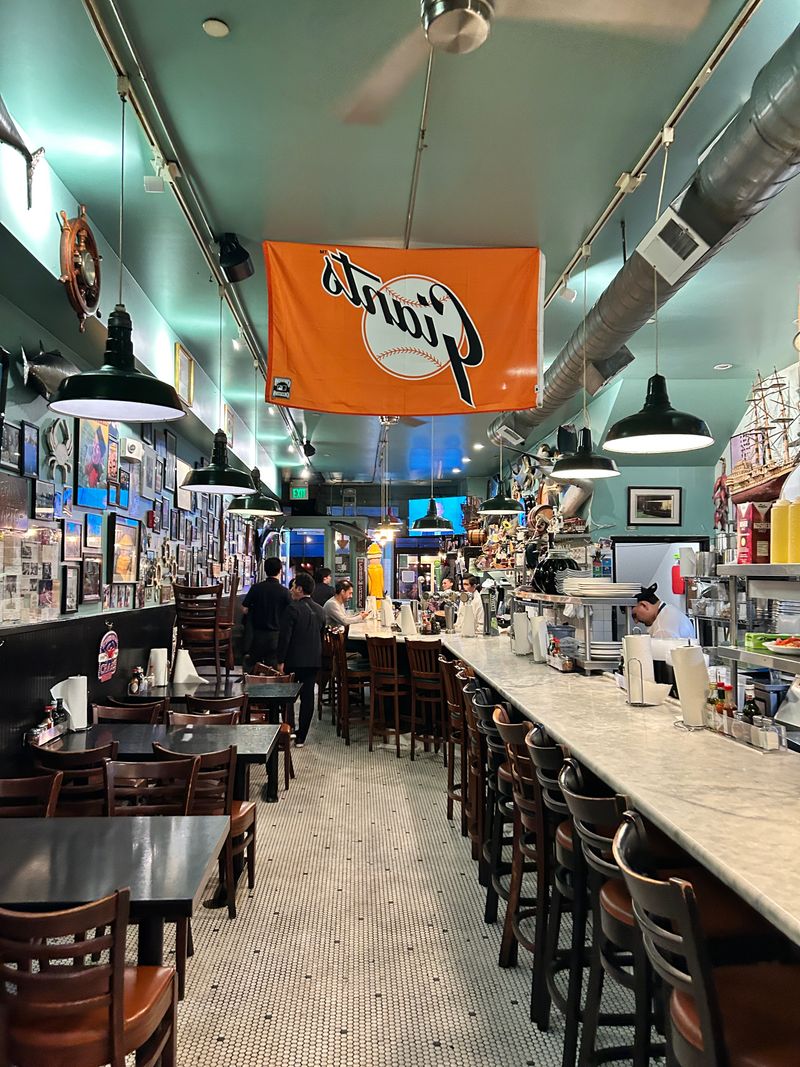 Sotto Mare Oysteria & Seafood - San Francisco