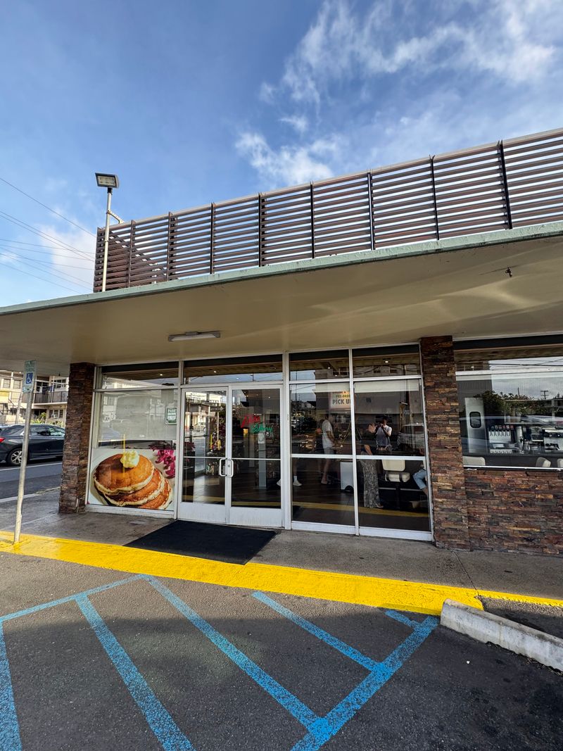 14 Beloved Nevada Restaurants Keeping Country Recipes And Homemade Flavor Alive - Decor Hint Liliha Bakery