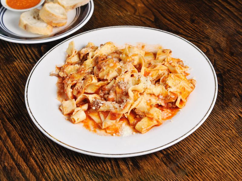 This Hidden Italian Restaurant In Georgia Has Locals Talking 15 Things That Set FraLi Gourmet Apart - Decor Hint Personalized Service From Knowledgeable Staff