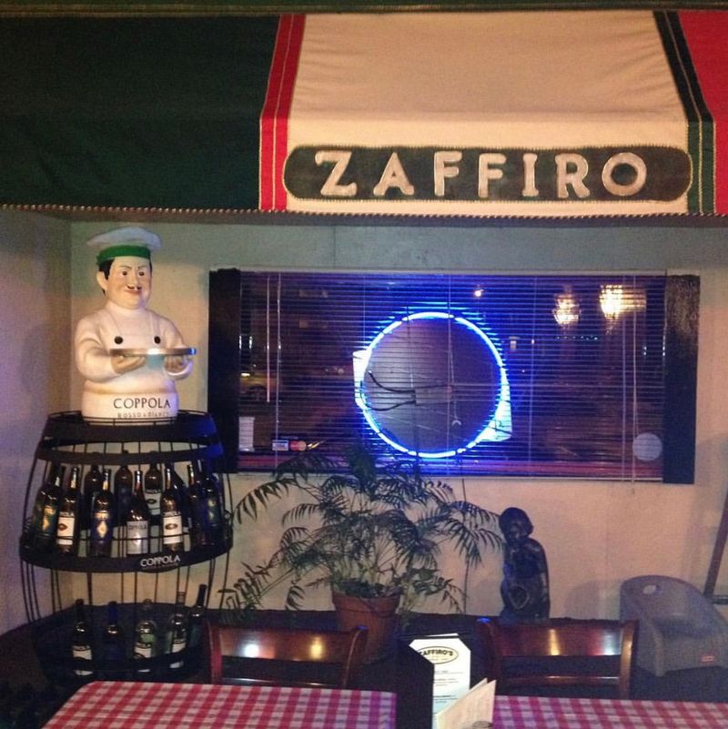 10 Wisconsin Pizza Spots That Go Heavy On Cheese And Comfort - Decor Hint Zaffiro's Pizza