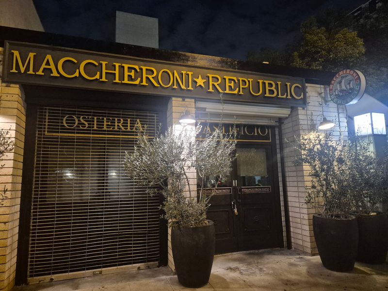 13 Italian Restaurants In California Locals Rarely Name - But Never Stop Visiting - Decor Hint Maccheroni Republic
