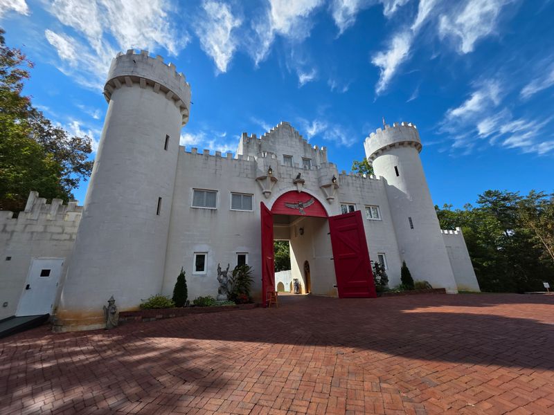 Uhuburg, Georgia's Eagle Owl Castle, Looks Straight Out Of The Middle Ages - Decor Hint Authentic Medieval Architecture