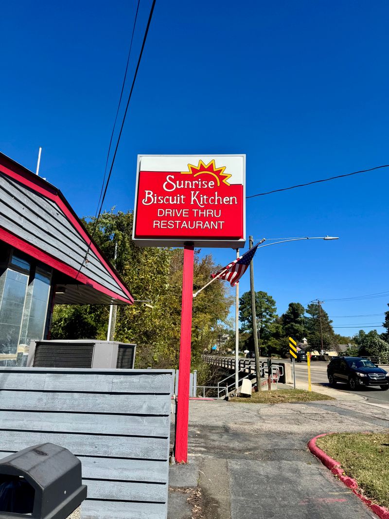 Underrated North Carolina Favorites You Need To Experience - Decor Hint Sunrise Biscuit Kitchen, Chapel Hill
